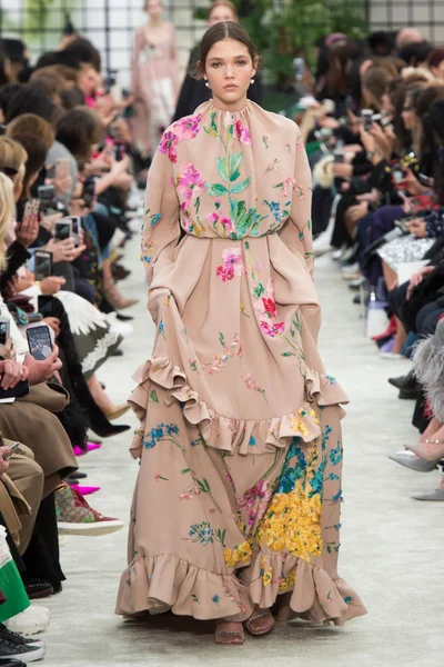 Look 60